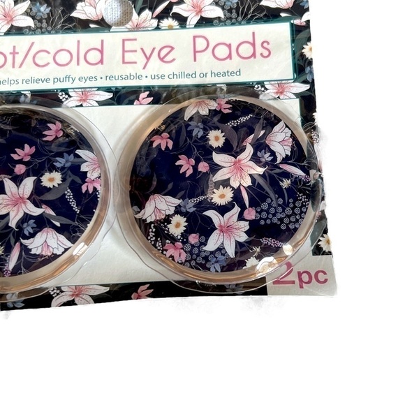 B PURE Hot & Cold Reusable Eye Pads, Black & Pink Floral Design, Eye Mask - Picture 2 of 5